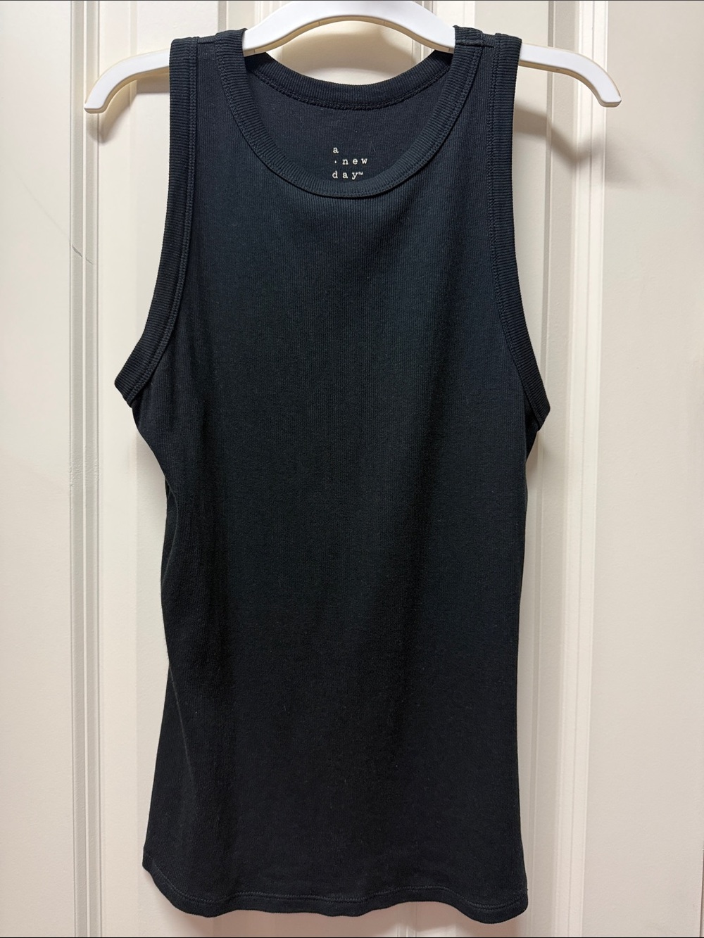 a new day Black Ribbed Crewneck Tank- large